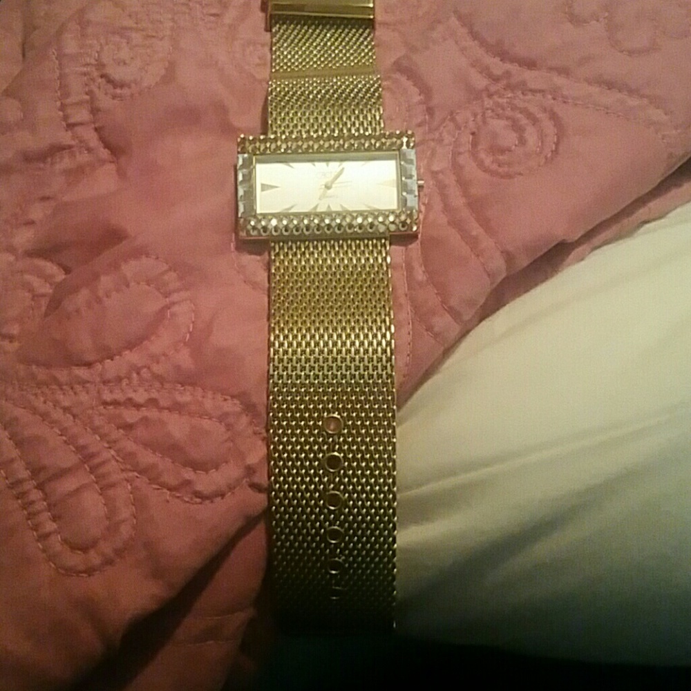 Cache Crystal Gold watch - Picture 3 of 3